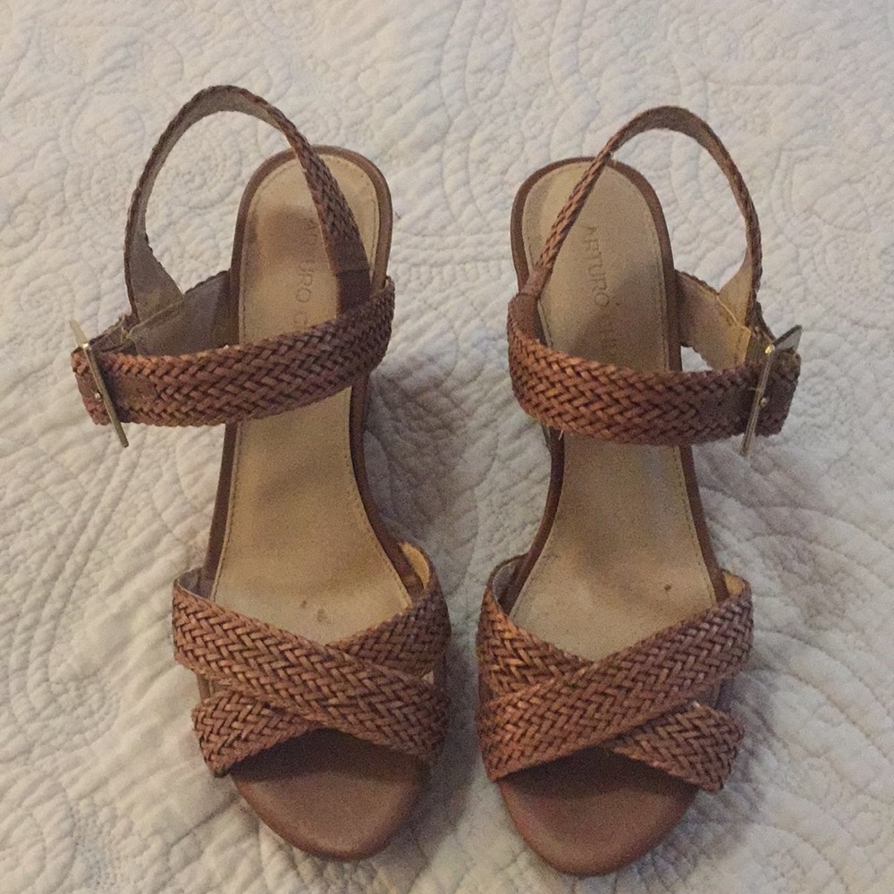 Arturo Chiang wedge shoes